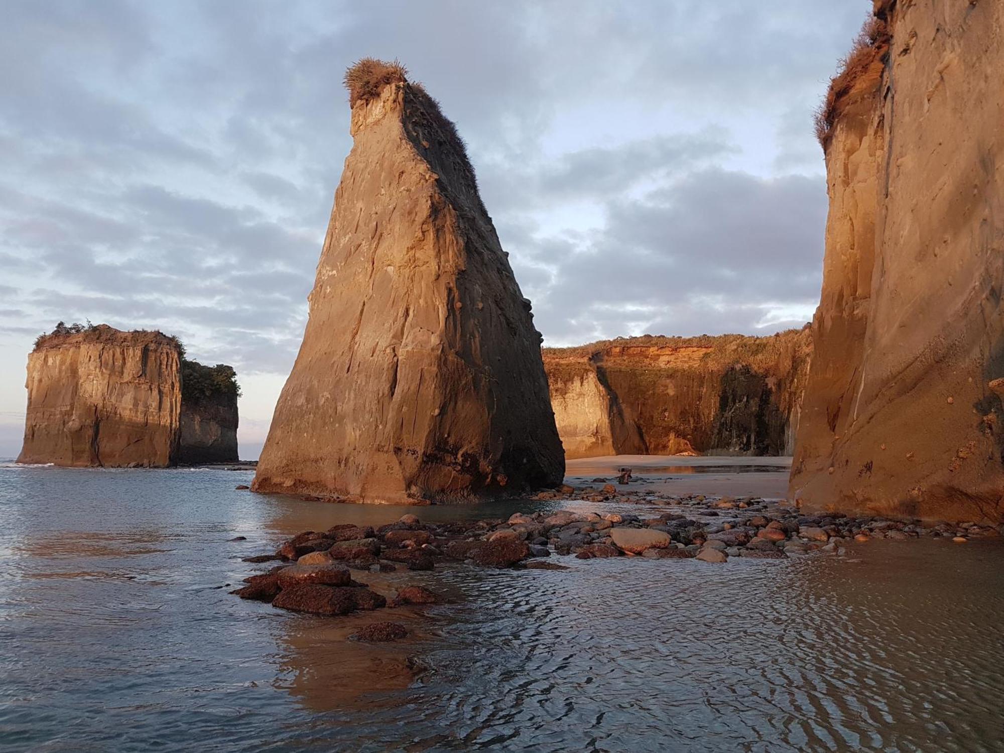 ホテル The Hole In The Rock Yurt Cape Foulwind エクステリア 写真