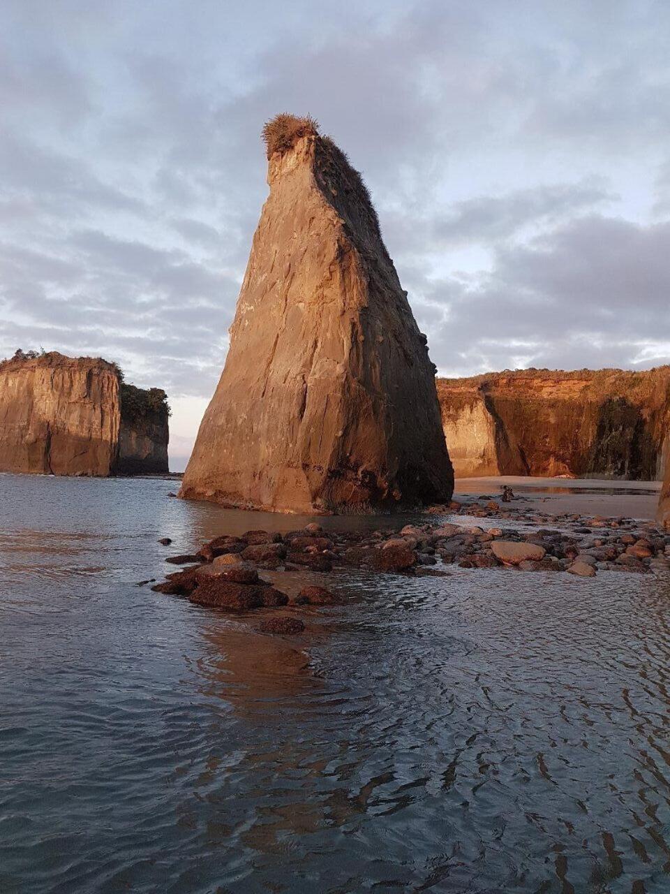 ホテル The Hole In The Rock Yurt Cape Foulwind エクステリア 写真